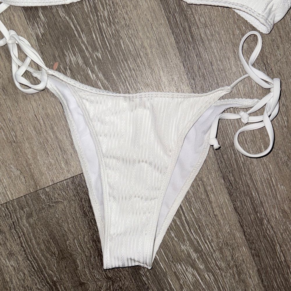 White Bikini Set - Picture 3 of 5
